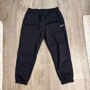 NWT Nike Size M Women’s Black Mid Rise Joggers